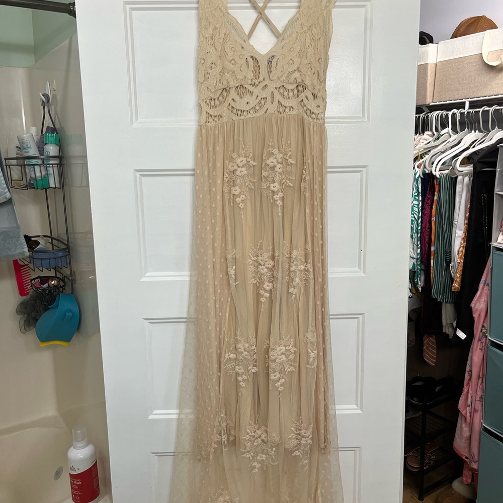 Elegant Cream Lace Maxi Dress